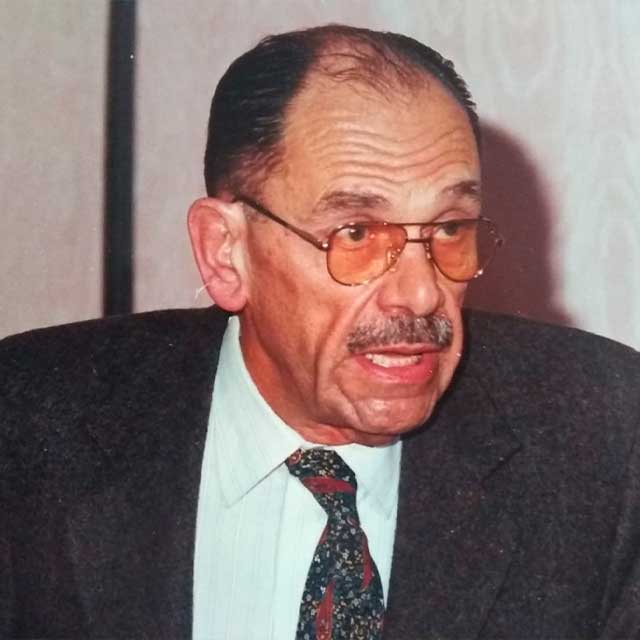 Dr. Félix Pal